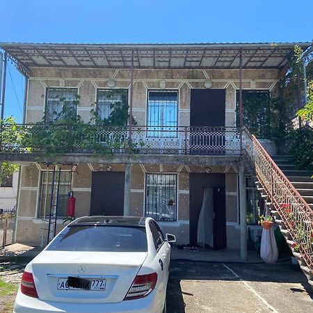У Риты Suhumi Exterior foto